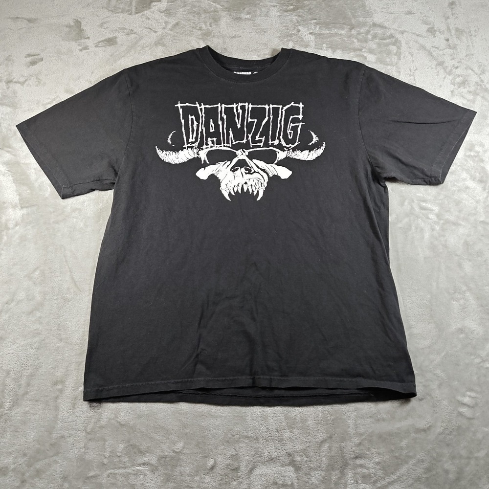 Danzig Band Shirt Mens XL Horned Skull Logo Punk Rock Glenn Concert Tour Merch